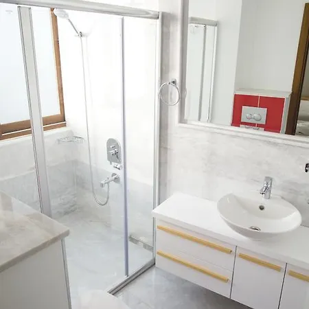 Otel Defne 3*